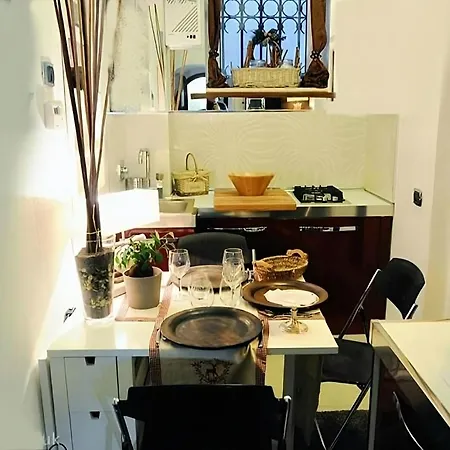 Cheri Navona Apartment