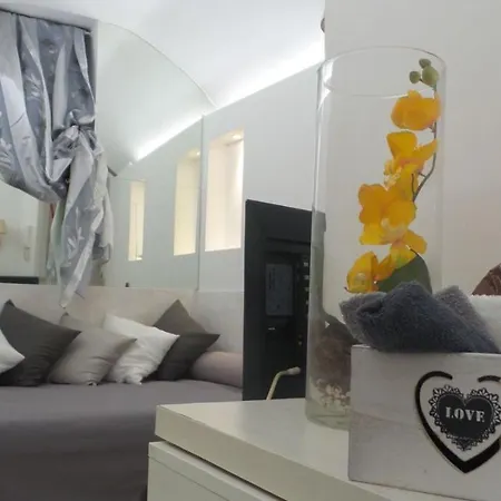 Cheri Navona Apartment Rome